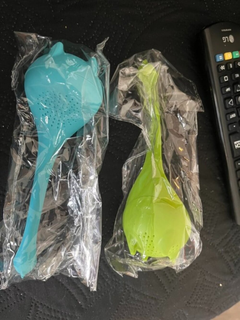 THE DINOUSAUR TEA INFUSER  SET OF TWO  NEW
